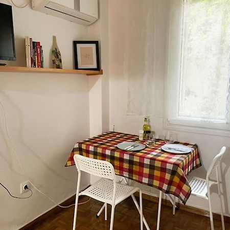 Cute And Quiet Apartment In The Center Of Atina Dış mekan fotoğraf