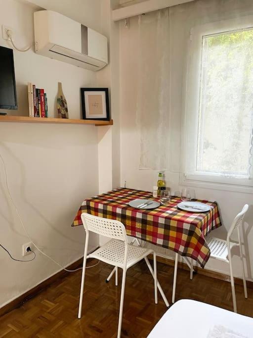 Cute And Quiet Apartment In The Center Of Atina Dış mekan fotoğraf
